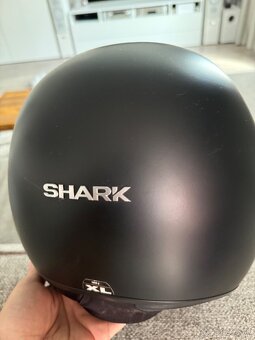 Shark prilba veľkosť XL - 4