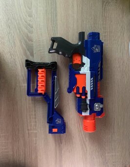 Nerf zbrane aj s vestami - 4