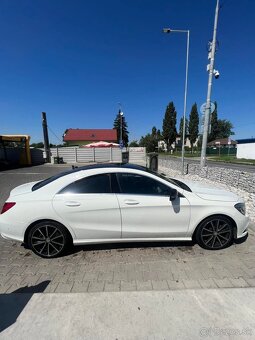 MERCEDES BENZ CLA200d 4MATIC - 4