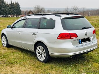 Volkswagen Passat B7 Combi 2.0TDI Highline - 4