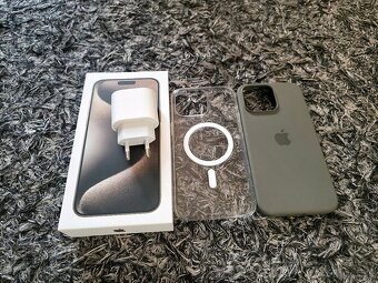 iPhone 15 Pro Max 256gb - 4