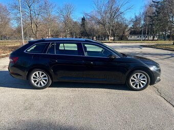 Predám Škoda Superb combi 3 facelift 2020 matrix - 4