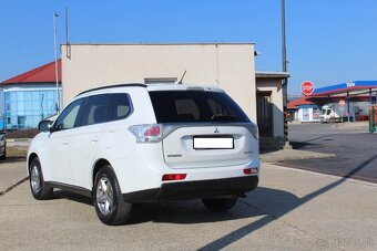 Mitsubishi Outlander 2.2 DI-D 4WD Intense - 4