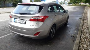 Hyundai i30 CW 1.6CRDi   42000km - kúpené v SR - 4