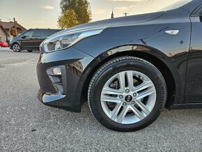 Predám KIA Cee’d 1.0 T-GDi 100k Silver + Silver pack - 4