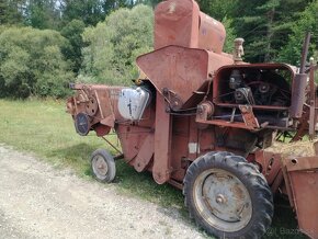 Predám obilný kombajn massey ferguson 630s - 4