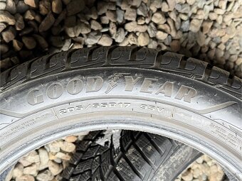 205/55/17 - Goodyear zimní pár pneu - 4