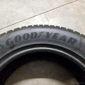 Zimné pneumatiky 255/60 R18 GOODYEAR DOT3118 - 4