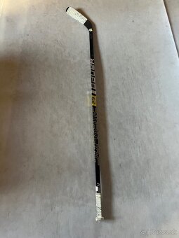 Predám hokejku Bauer Supreme 2S PRO SR - 4