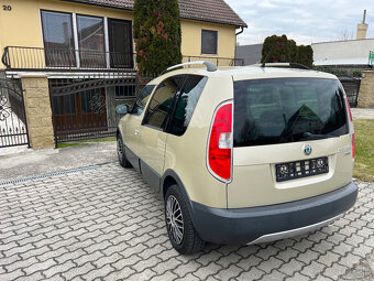 Škoda Roomster Scout 1.2 TSI  na prihlásenie - 4