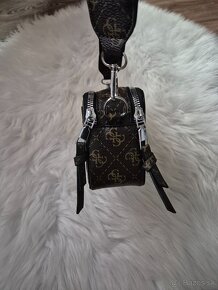 Guess kabelka crossbody hnedá - 4