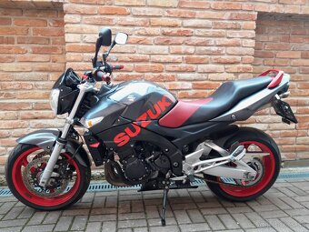 Suzuki GSR 600 - 4