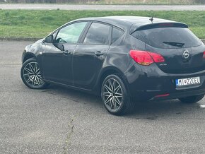 Predám Opel astra J 1.4 benzín - 4