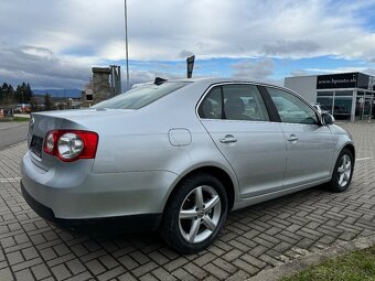 VOLKSWAGEN JETTA benzin - 4