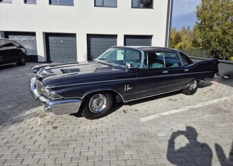 Chrysler Imperial Le Baron benzín 257 kw - 4