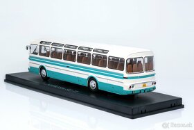 Kovový model autobusu Karosa ŠD 11 v měřítku 1:43 - 4