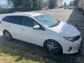 Toyota auris 1.4 diesel - 4