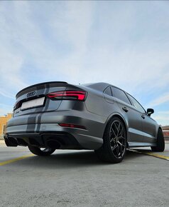 Audi RS3 2.5TFSI 294kW Quattro S-tronic - 4