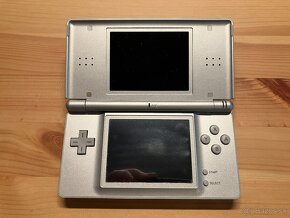 NINTENDO DS Lite 2006 USG-001 - 4