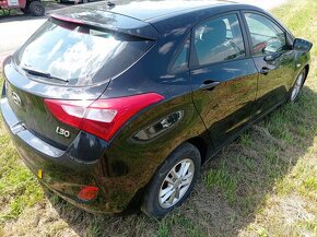 Hyundai i30 1.6 CRDi blue drive active náhradné diely - 4