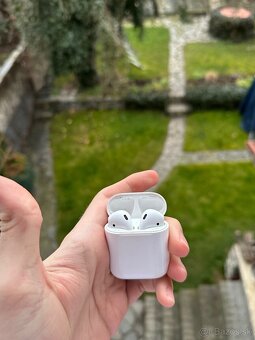 Apple air pods 2 - 4