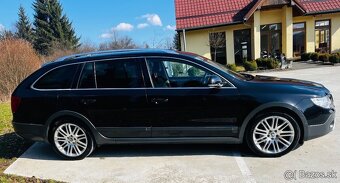 ŠKODA SUPERB 2 2.0TDI 103kW DSG 4X4 OUTDOOR COMBI - 4