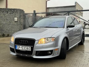 Audi rs4 4.2 V8 420koni manuál - 4