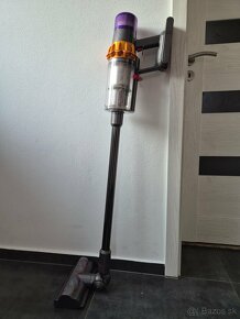 Dyson V15 - 4