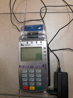 Predám platobný terminál Verifone VX520 - 4