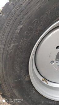 Koleso 305 / 70 R19.5 vlečka - 4