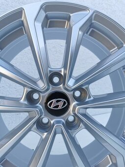 Hyundai I30, Tucson alu disky 7x17 5x114,3 ET48,5 - 4