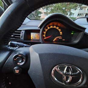 Toyota iQ 1.0 I VVT-i - 4