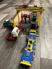 Predám Lego 60052 Nákladný vlak - 4