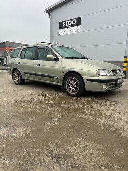 Renault Megane 1.6 - 4