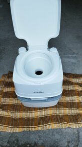 Prenosné chemické WC Thetford Porta Potti Qube 365 - 4