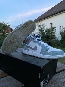 Nike Air Jordan 1 Mid French Blue - 4