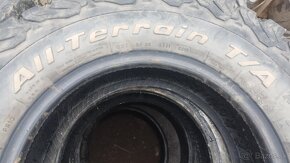 255/70 R16 BFGoodrich All-terrain A/T - 4