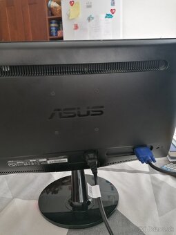 Predám používaný monitor ASUS 19" - 4