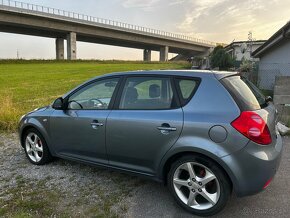 KIA Ceed 1.6, benzín - 4