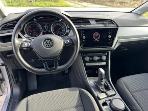 Volkswagen Touran 2,0 TDi DSG 7 MIEST - 4