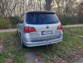 VW Volkswagen Routan - 4