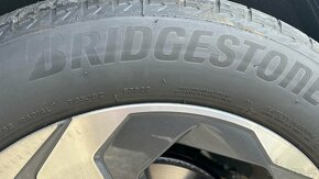 Na predaj / Eladó Bridgestone 235/55 r18 100v - 4