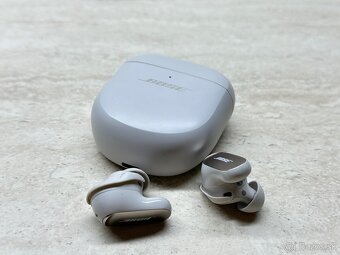 BOSE QuietComfort Ultra Earbuds, biela - 4