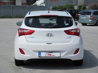 Hyundai i30 1.6 CRDi DOHC 16V Comfort - 4