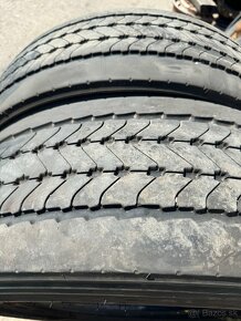 Predám pneumatiky 285/70R19,5 - 4