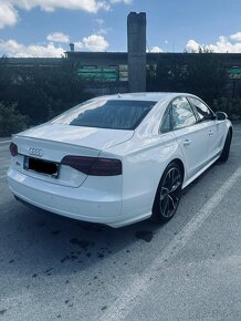 Audi S8 plus - 4