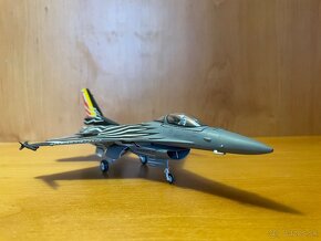 F-16AM Fighting Falcon - model letadla 1:72 - 4