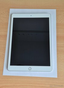 iPad 7. generácia strieborný Wi-fi 10,2" 32GB - 4