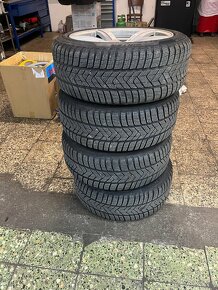 225/45R17 - 4