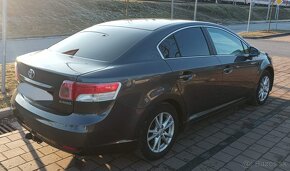 Toyota Avensis 2.0 - 4